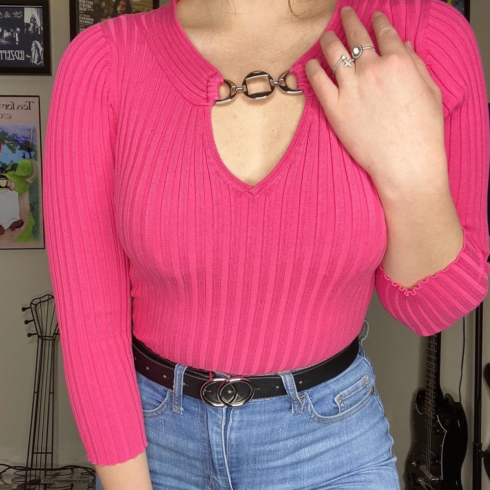 Hot pink statement top - Picture 2 of 8